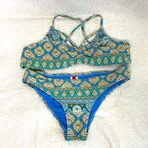 Gossip bikini blue and green.